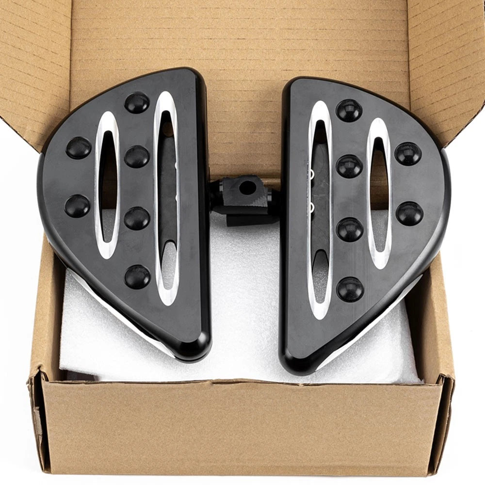 Pair Male Mount Foot Pegs for Harley Softail Touring Dyna