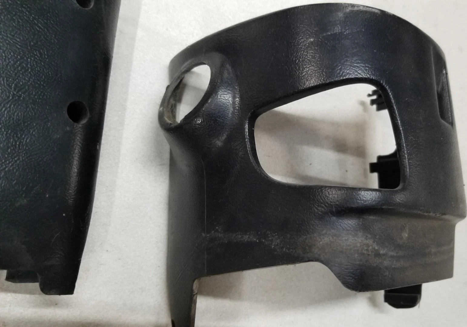 Steering Column Bezel Trim for Ford F150 F250 (1992–1997)