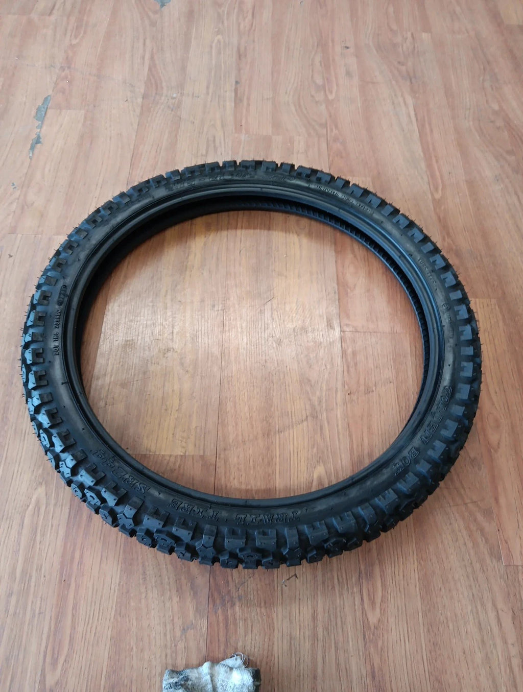Shinko SR244 Goldenboy Tire 2.75-21 (New Old Stock)