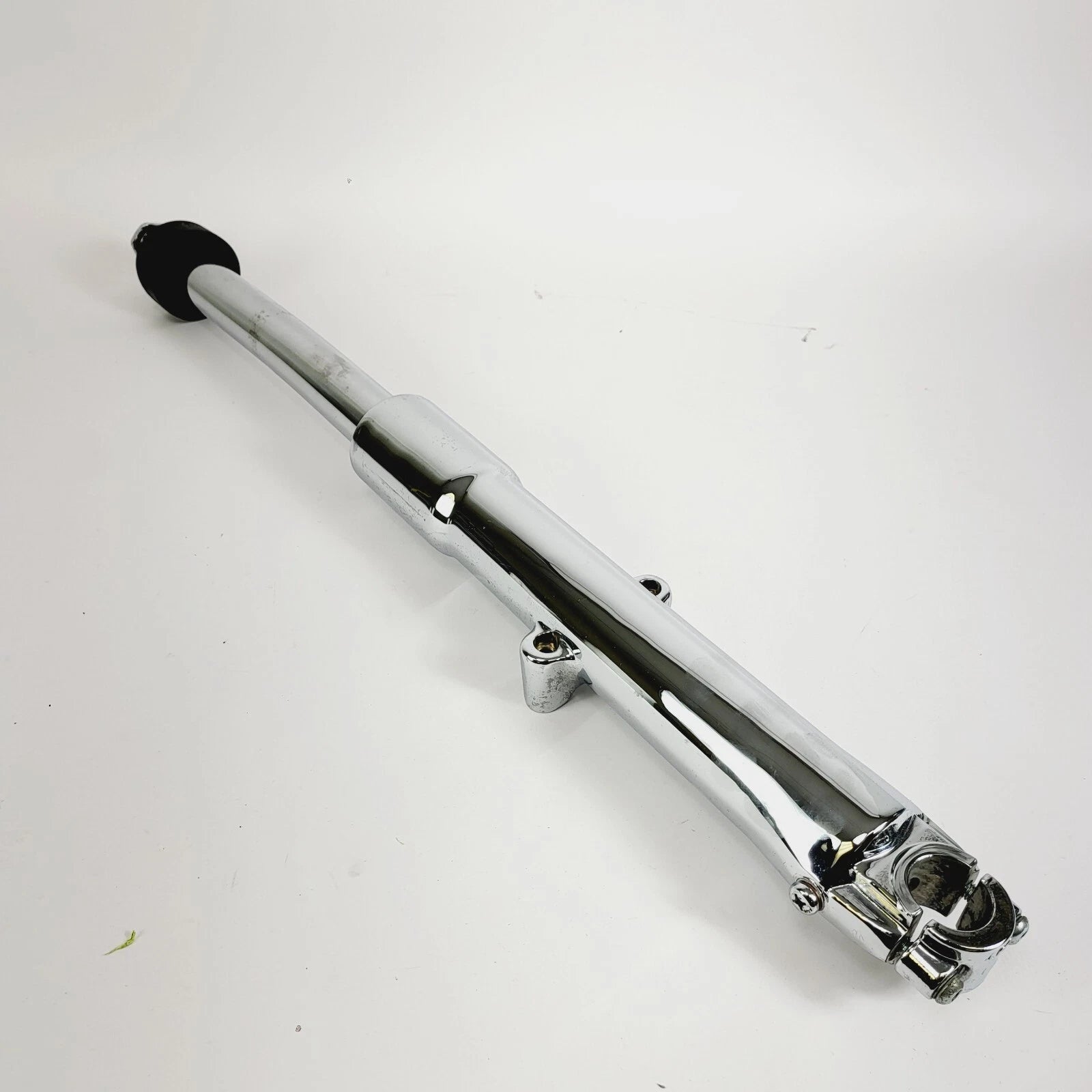 Chrome Right Fork Lower Leg for Harley Davidson Softail (2007–2017) G592-30-R