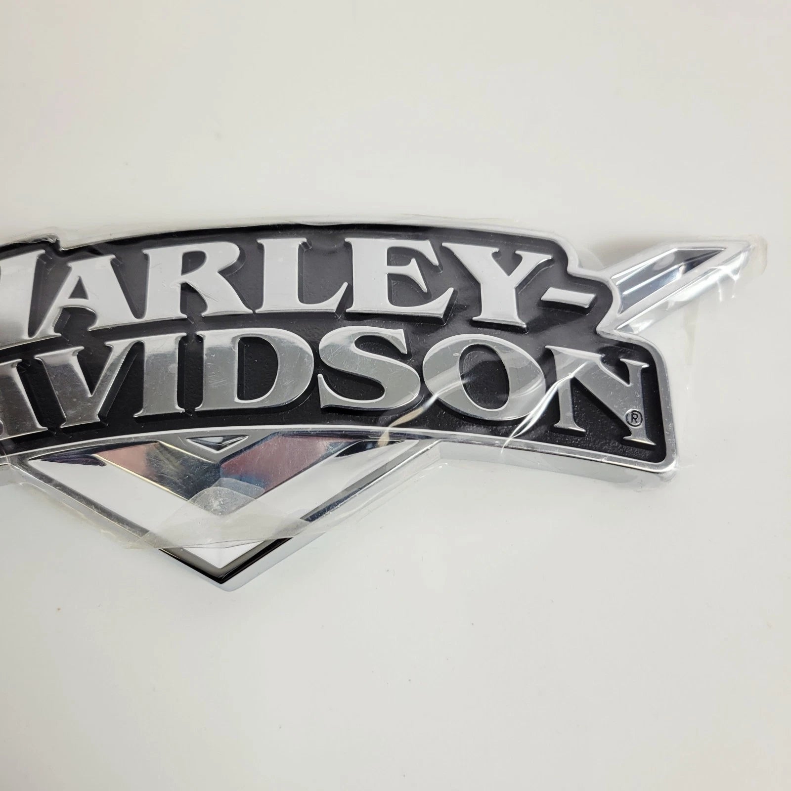 Tank Badge Emblem Left for Harley-Davidson Road King FLHRC (2011) 62097-11