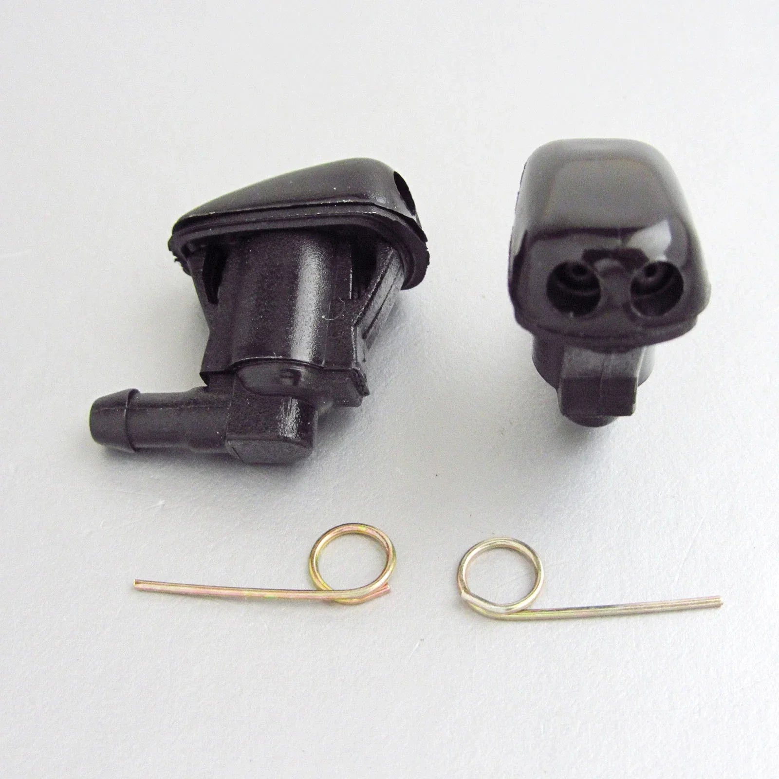 2 x Windshield Washer Nozzle Jets for Toyota Corolla E120, Camry XV30 (2002-2006)