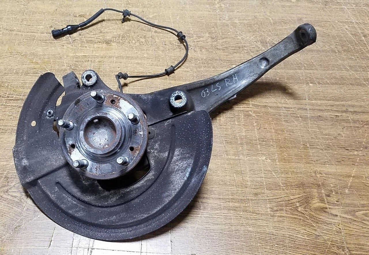 Front Spindle with Wheel Hub RH for Lincoln LS (2003–2006)