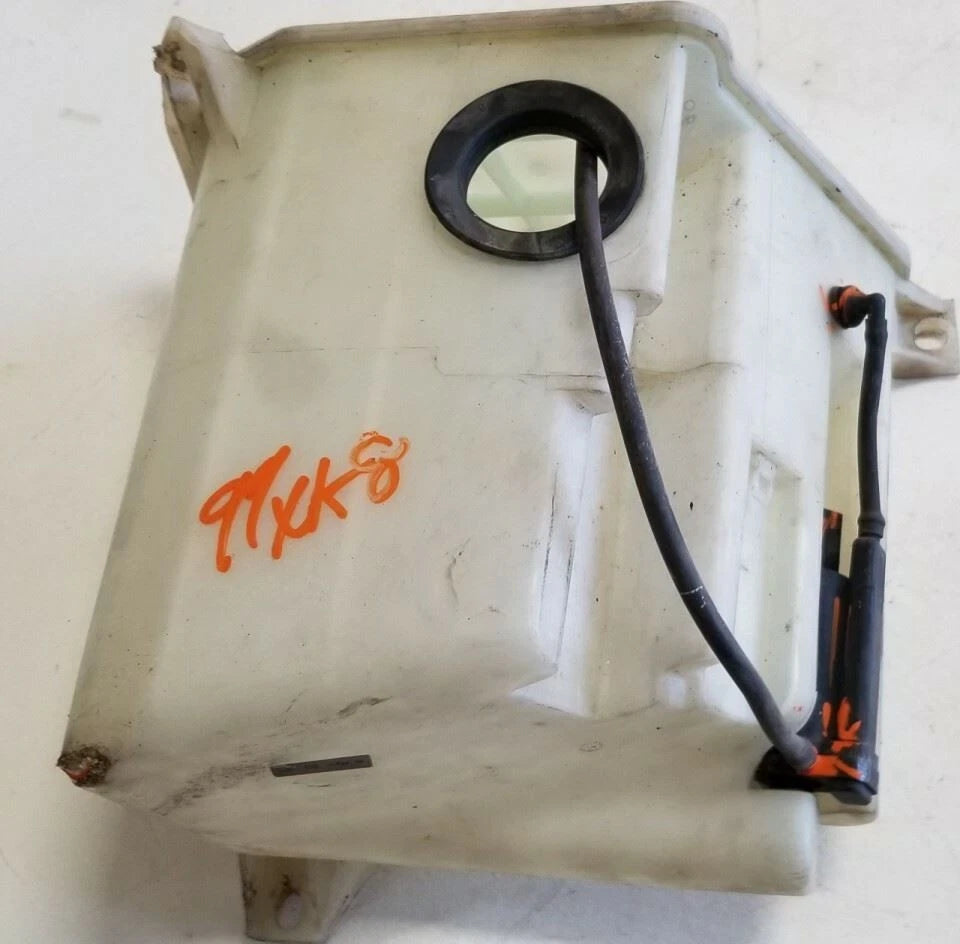 Wiper Washer Fluid Tank with Pump for Jaguar XK8 XKR (1997–2002)