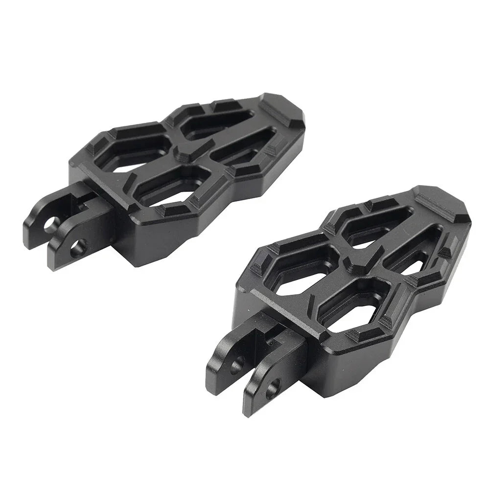 Front Foot Rests Footpegs for QJMotor 350, Benelli TNT 600, 300, 302S