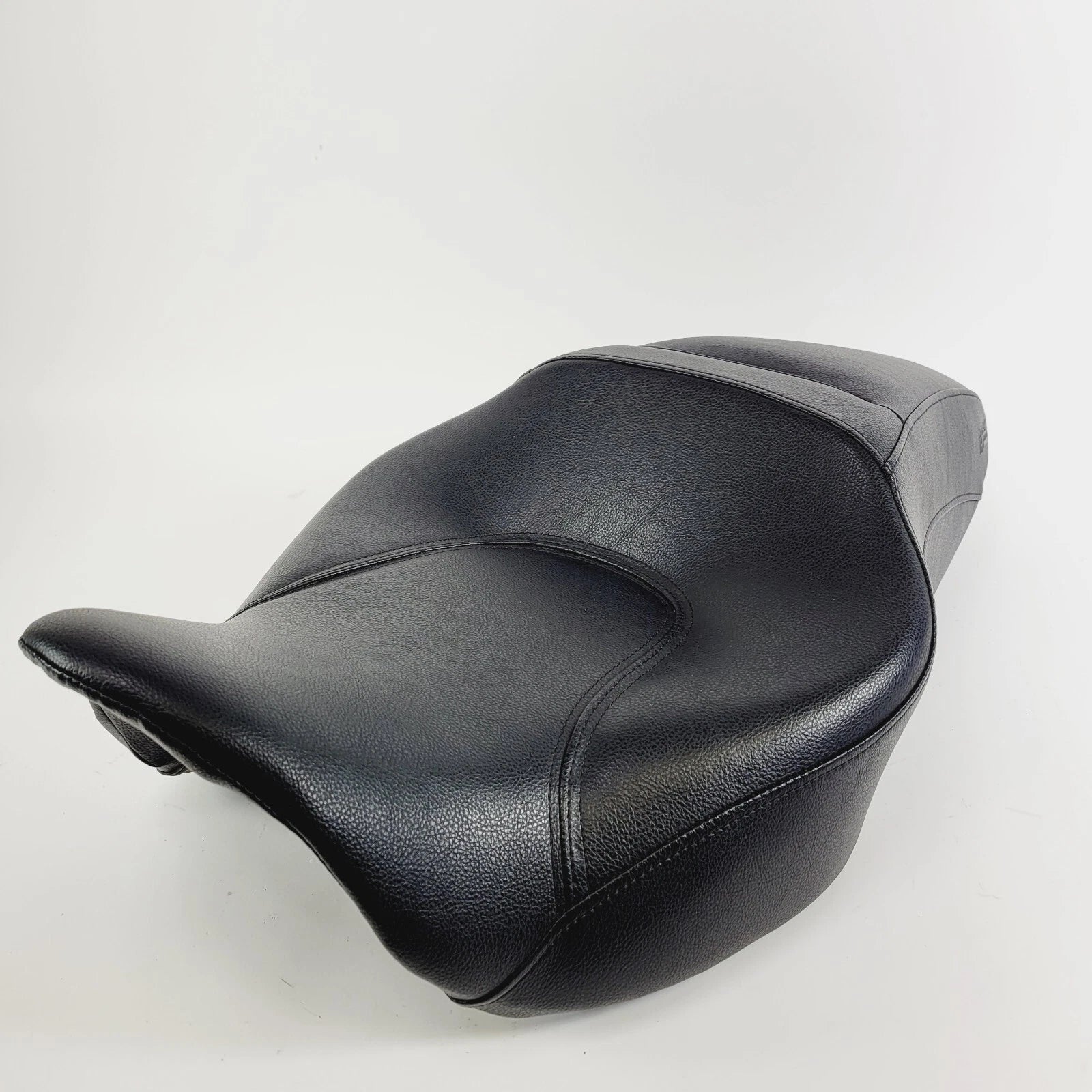 Leather Sargent SHD-1900 Fastback Seat for Harley Touring (2008–2023)