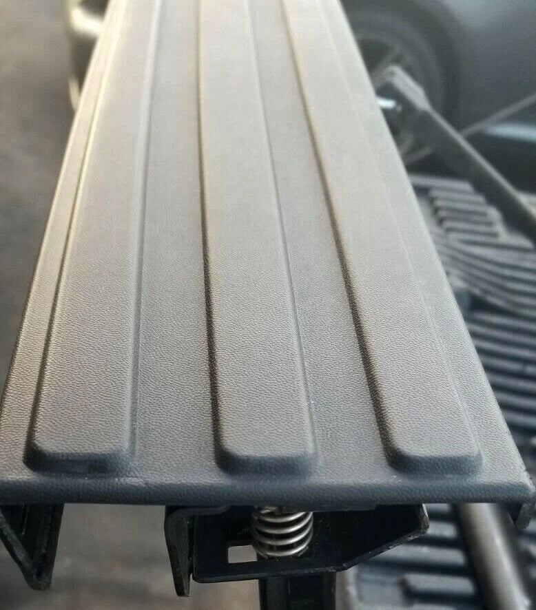 Tailgate Molding Center Trim Step Pad for Ford F-150 (2009–2014)