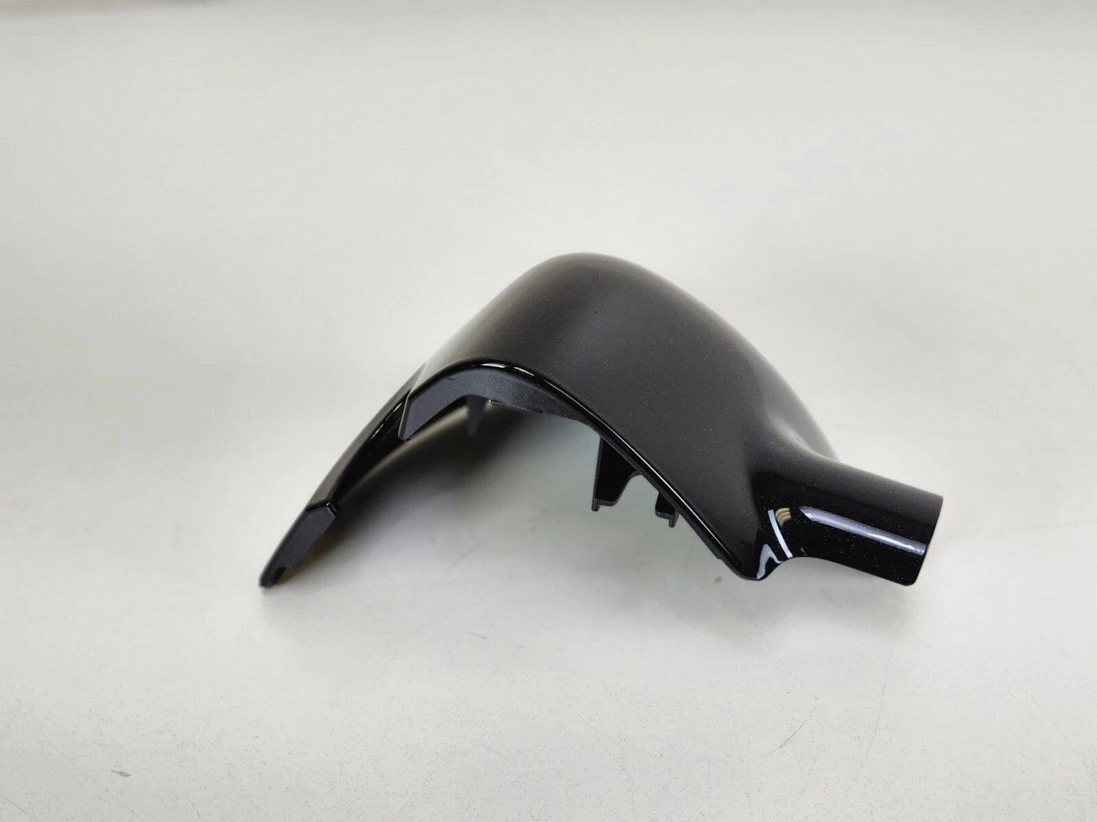 Vented Lower Leg Fairing Right Cap for Harley Touring (2000–2013)