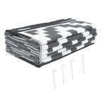 Outdoor Plastic Straw Rug for Camping (9x12ft) - Black & White