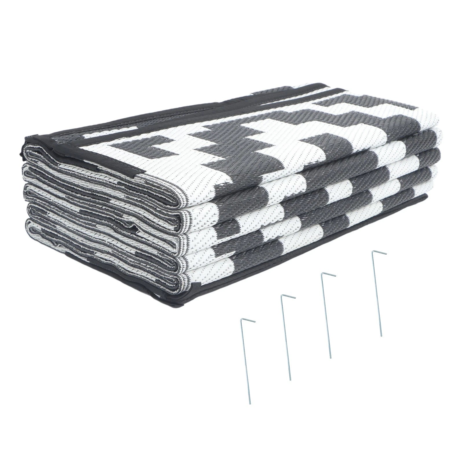 Outdoor Plastic Straw Rug for Camping (9x12ft) - Black & White