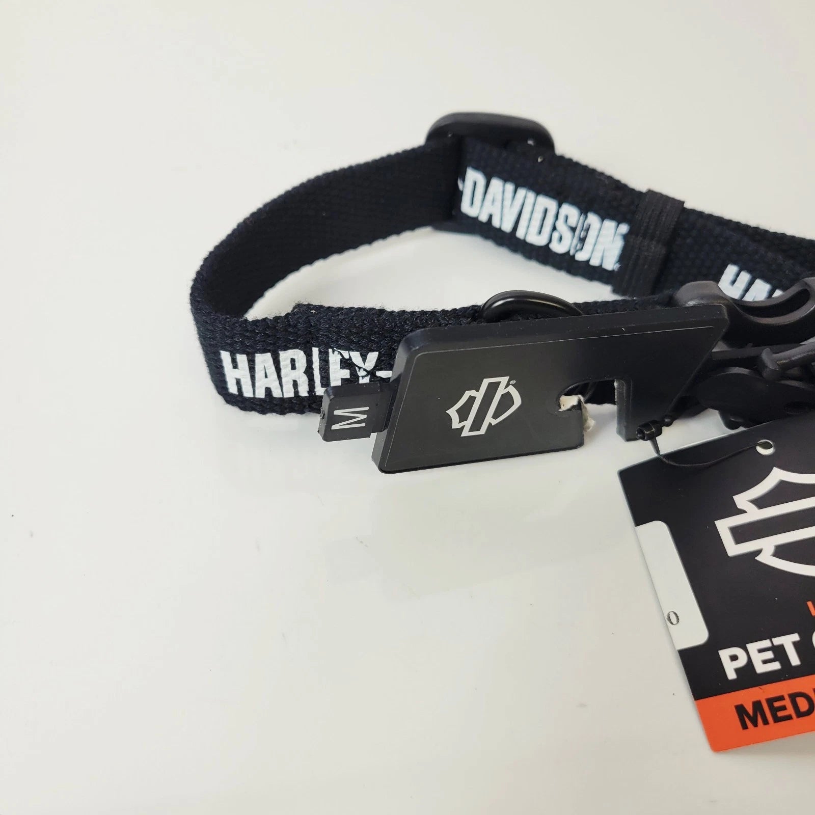 Medium Dog Collar for Harley-Davidson (MPC002-08-MD) 13-17 in Black Logo