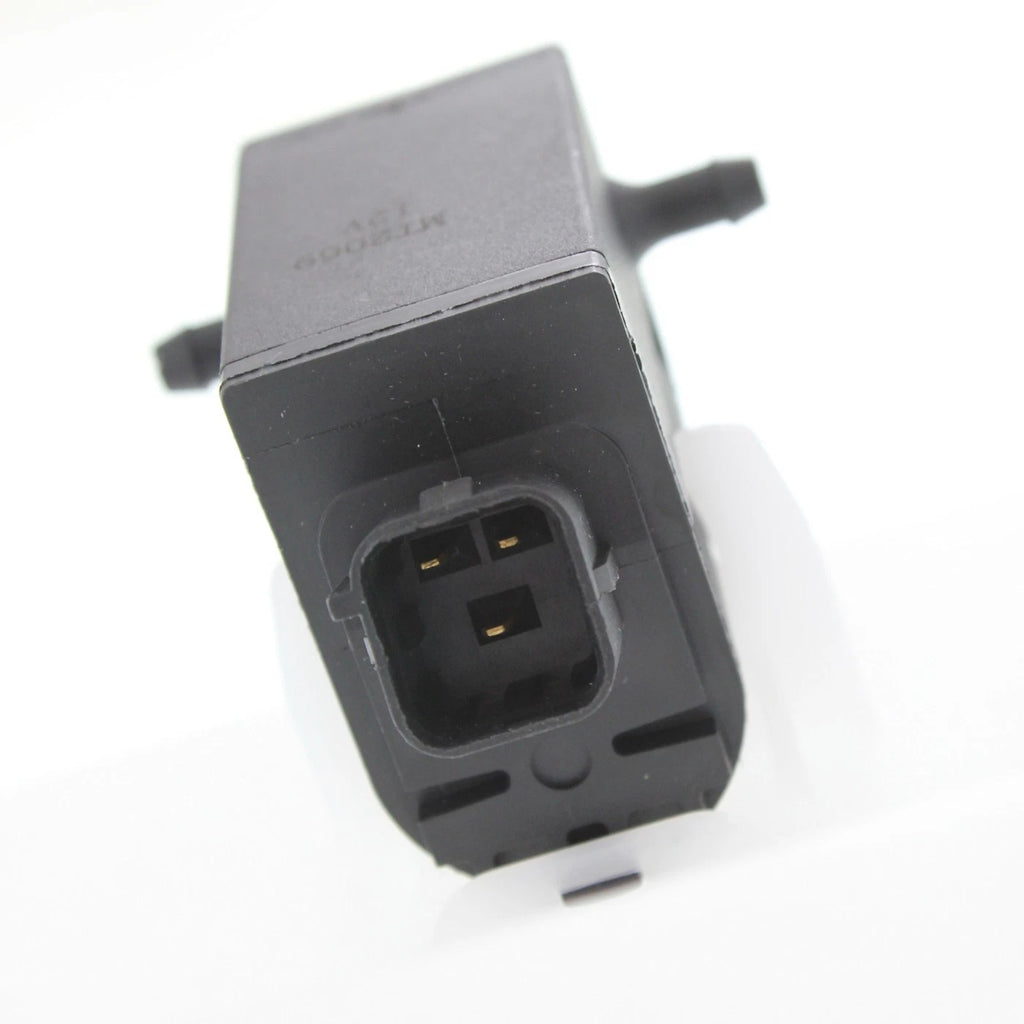 Washer Reservoir for Kia Rio (2006–2011) with Pump