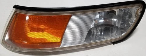 Right Passenger Turn Signal Parking Light Lamp for Mercury Grand Marquis (1998–2002)