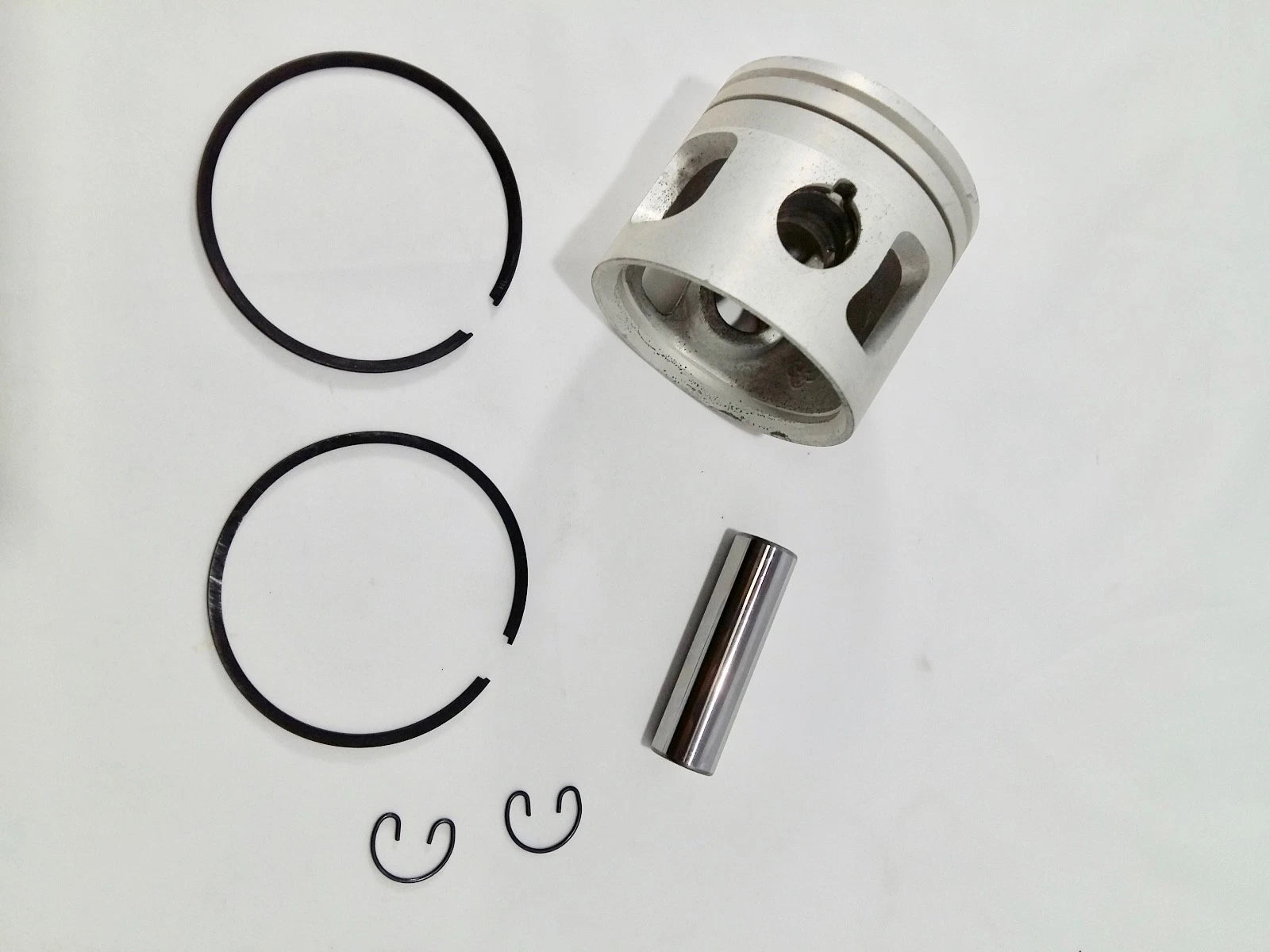 Piston Kit for Johnson Evinrude 60HP-75HP (Replaces 0387284)