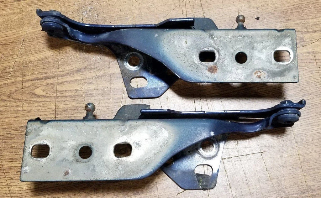 Hood Hinge Set for Jaguar X-Type (2002–2008)