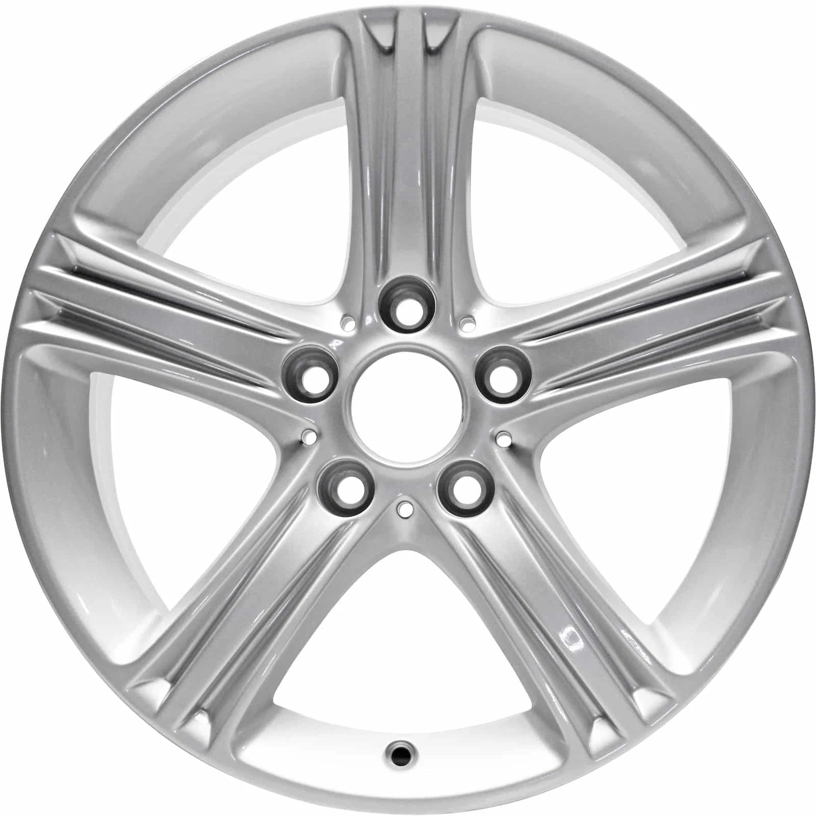 17 x 7.5 Painted Silver Alloy Wheel - Upgrade Your Auto VIA-ALY71535U20N