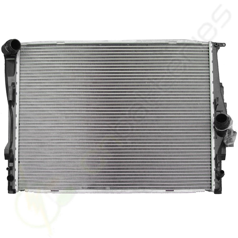 Radiator and Cooling Fan Kit for BMW 325xi, 330Ci (2006–2006)