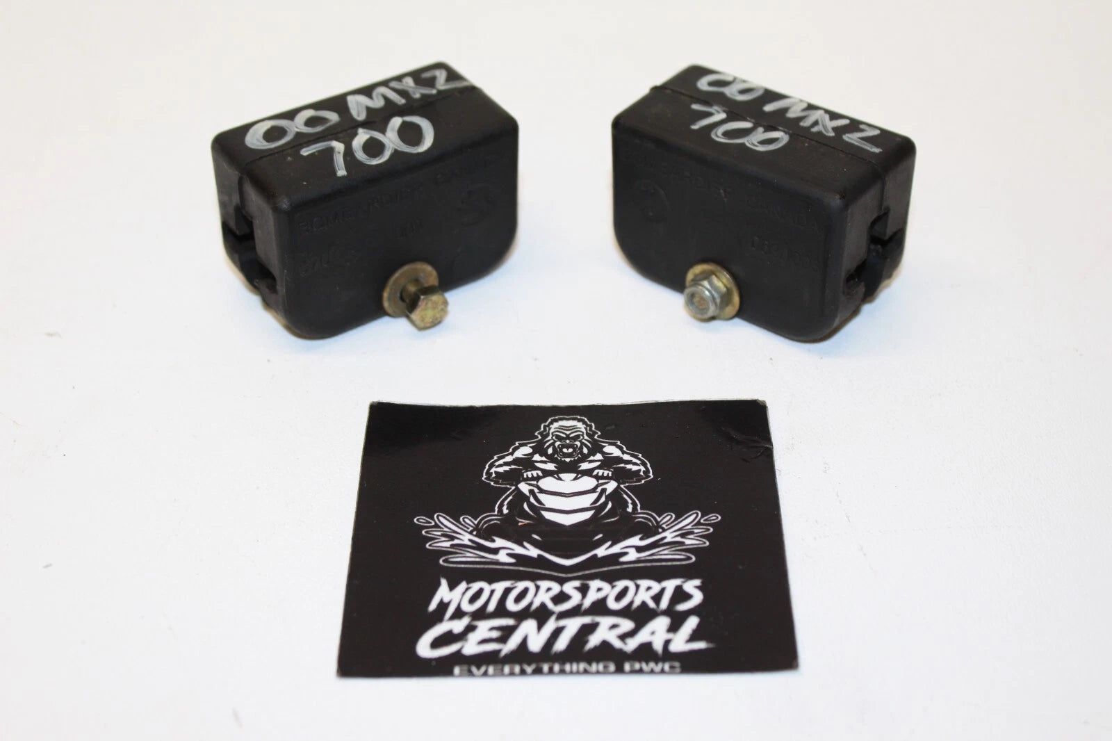 Set of 2 Rubber Track Stopper Rail Supports for Ski-Doo Summit MXZ GTX (1998–2005)