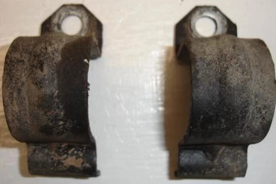 Set of 2 Rear Sway Bar Mounting Brackets for Thunderbird Cougar Mark VIII (1989–1998)