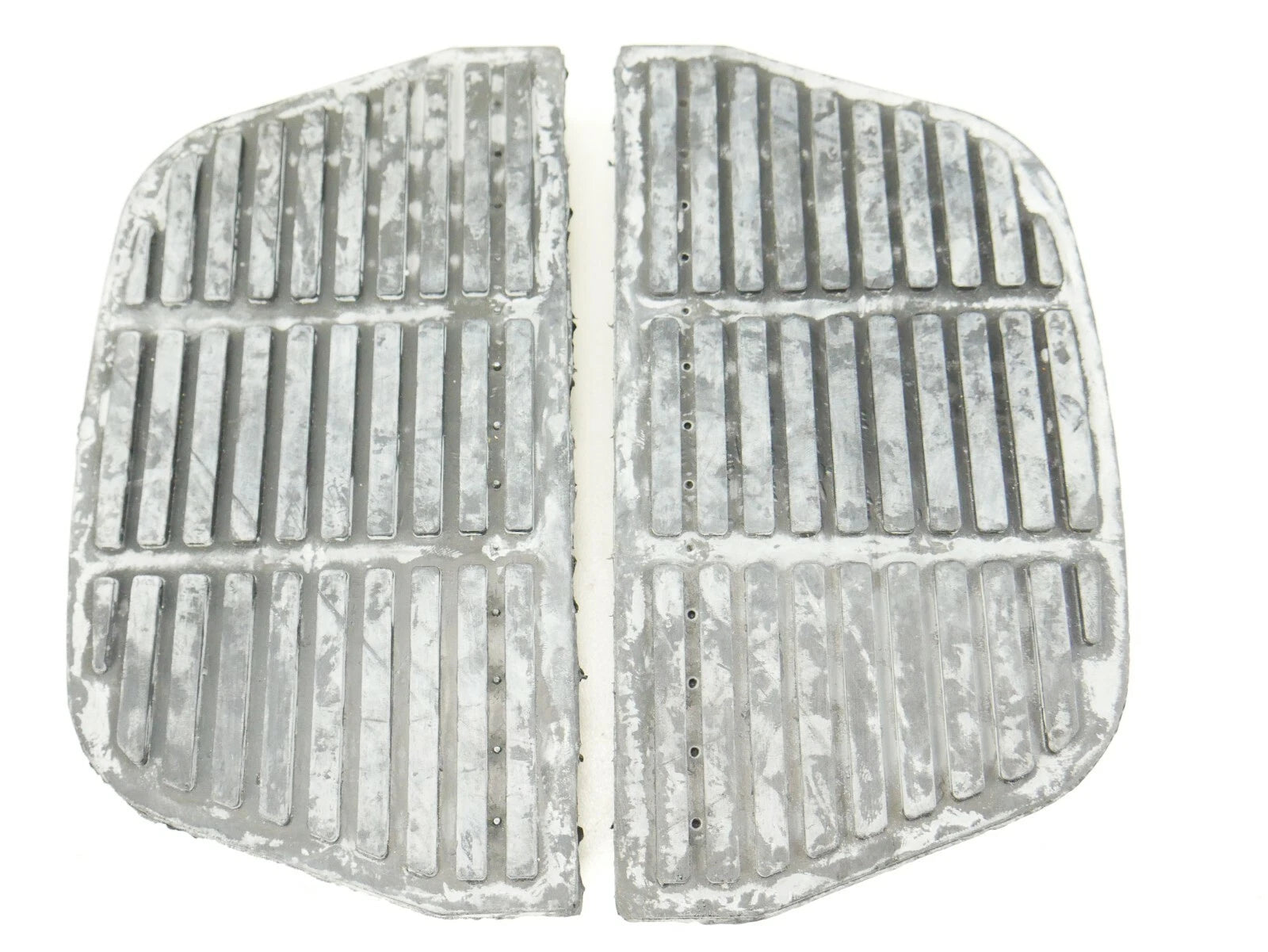 Set of 2 Black Rubber Passenger Floorboard Inserts for Harley Davidson Touring (1986–2005)