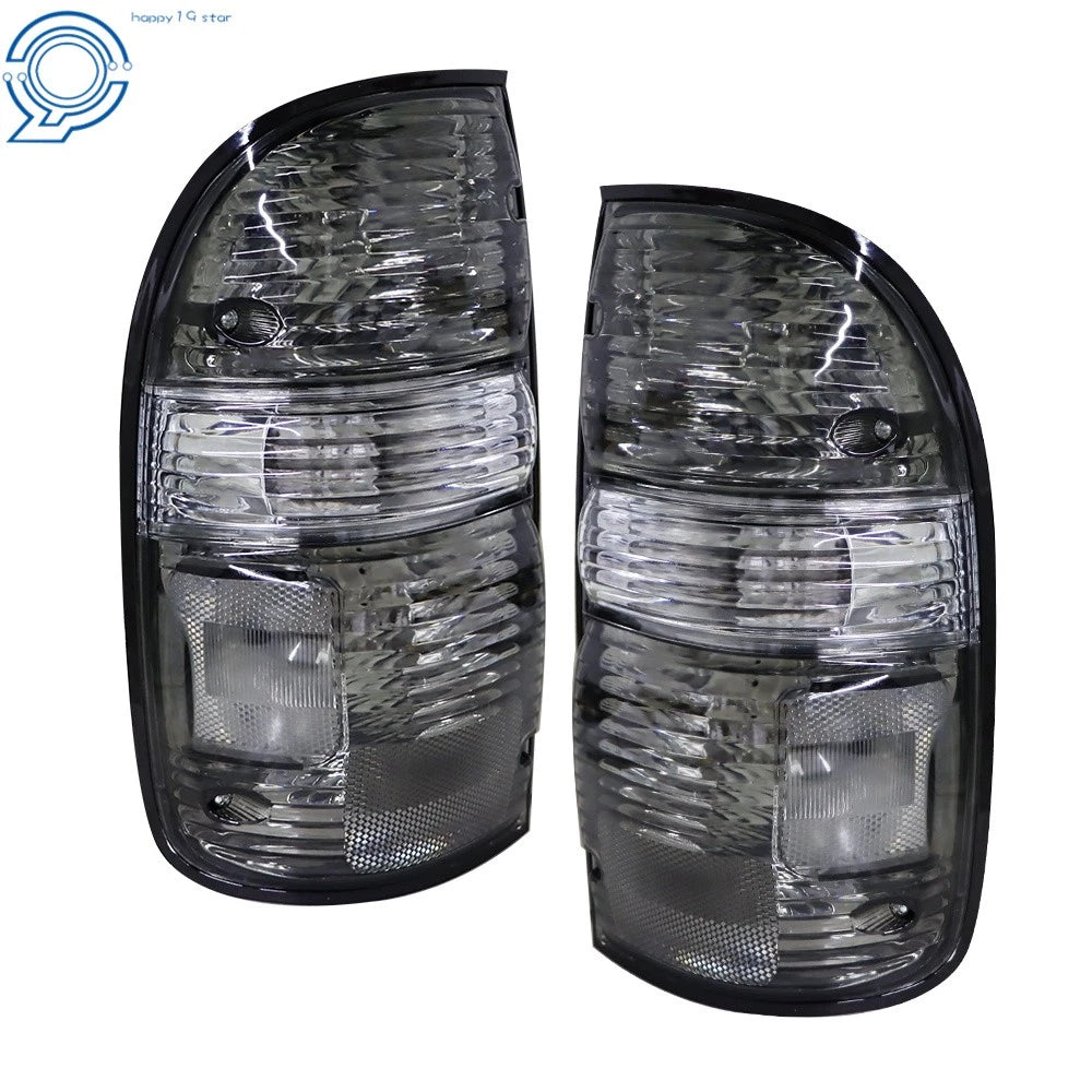 Set of 2 Tail Light Assemblies for Toyota Tacoma (2001-2004)