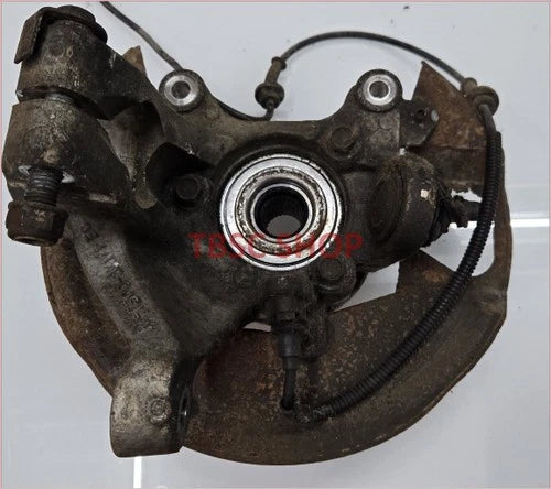 Front Left Spindle Wheel Hub for Lincoln Continental (1998–2002)