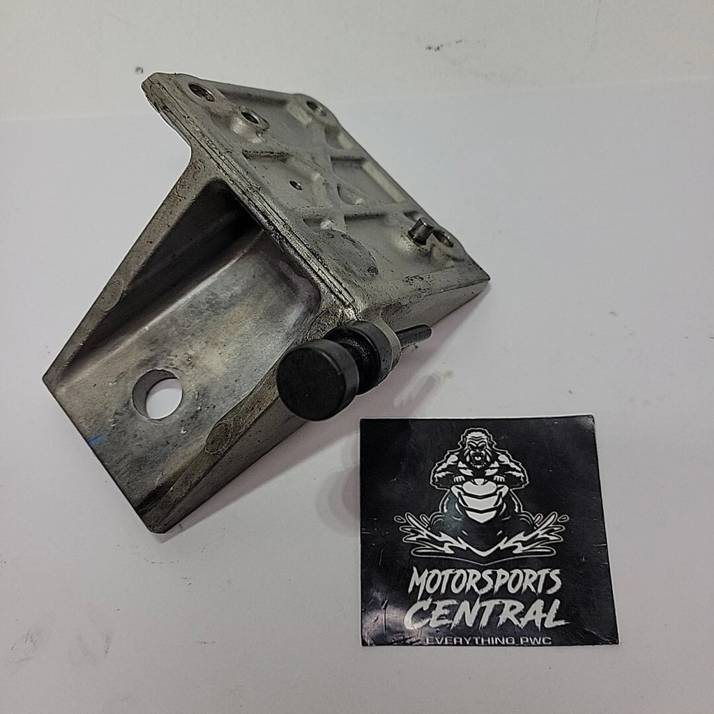 Rear Upper Motor Mount Bracket for Yamaha WaveRunner XL GP1200R (1999–2001)