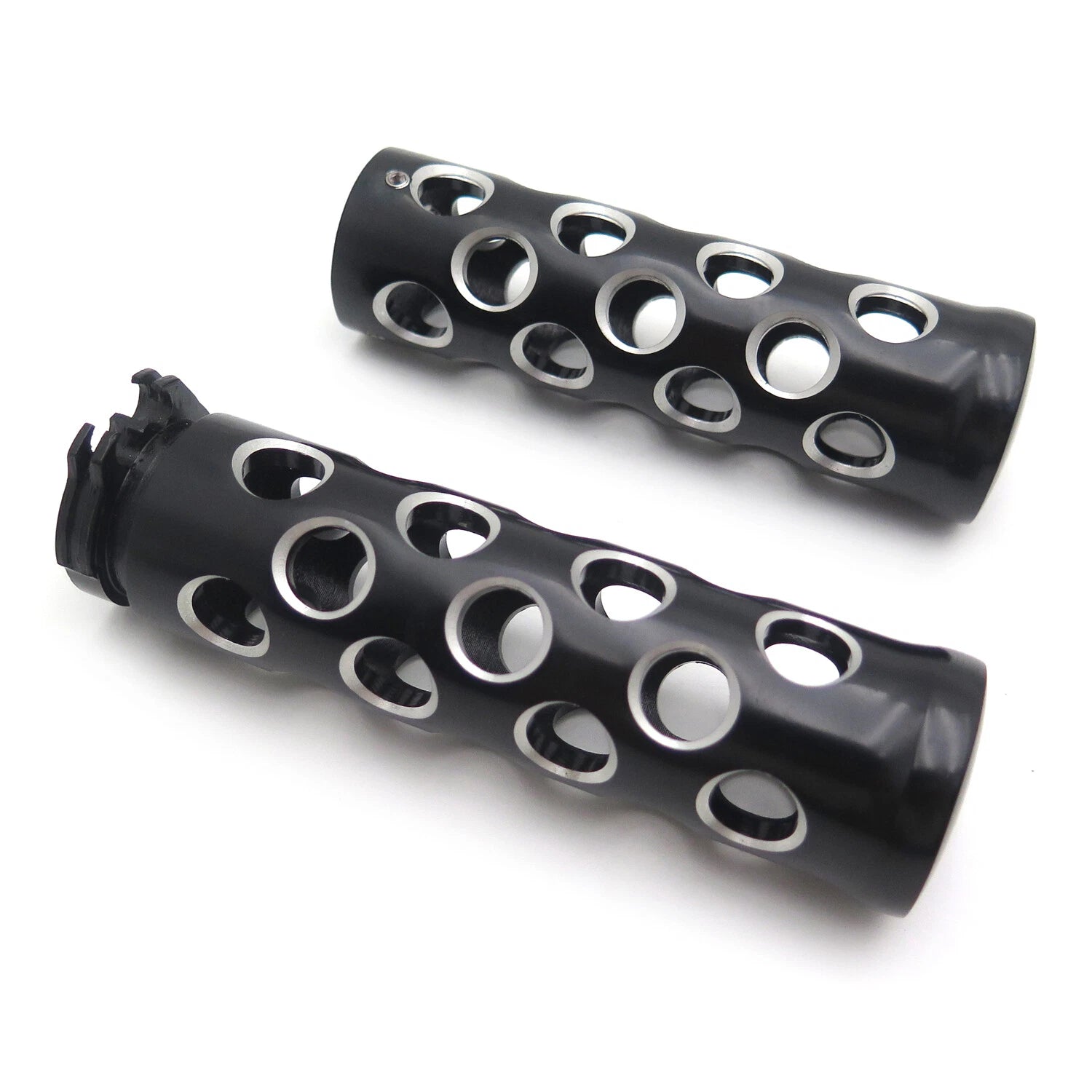 Black Hand Grips for Harley Road King, Street Glide (1" Handlebars)