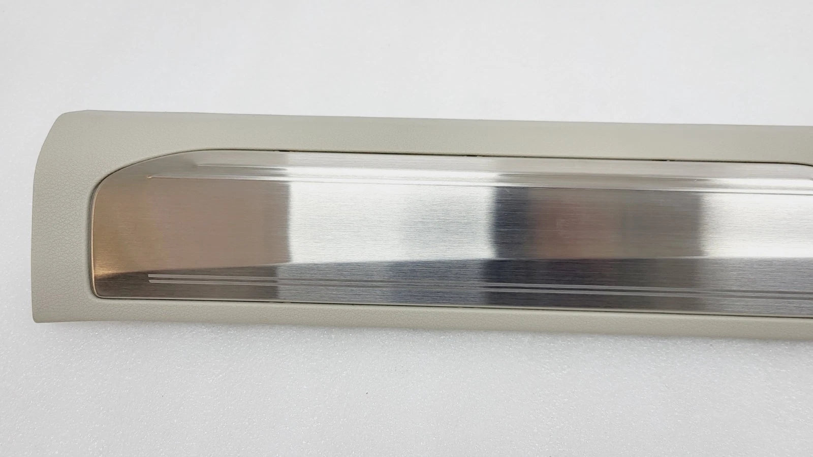 Driver Side Door Sill Scuff Plate Trim w/Illumination for Acura RLX (2014–2017)