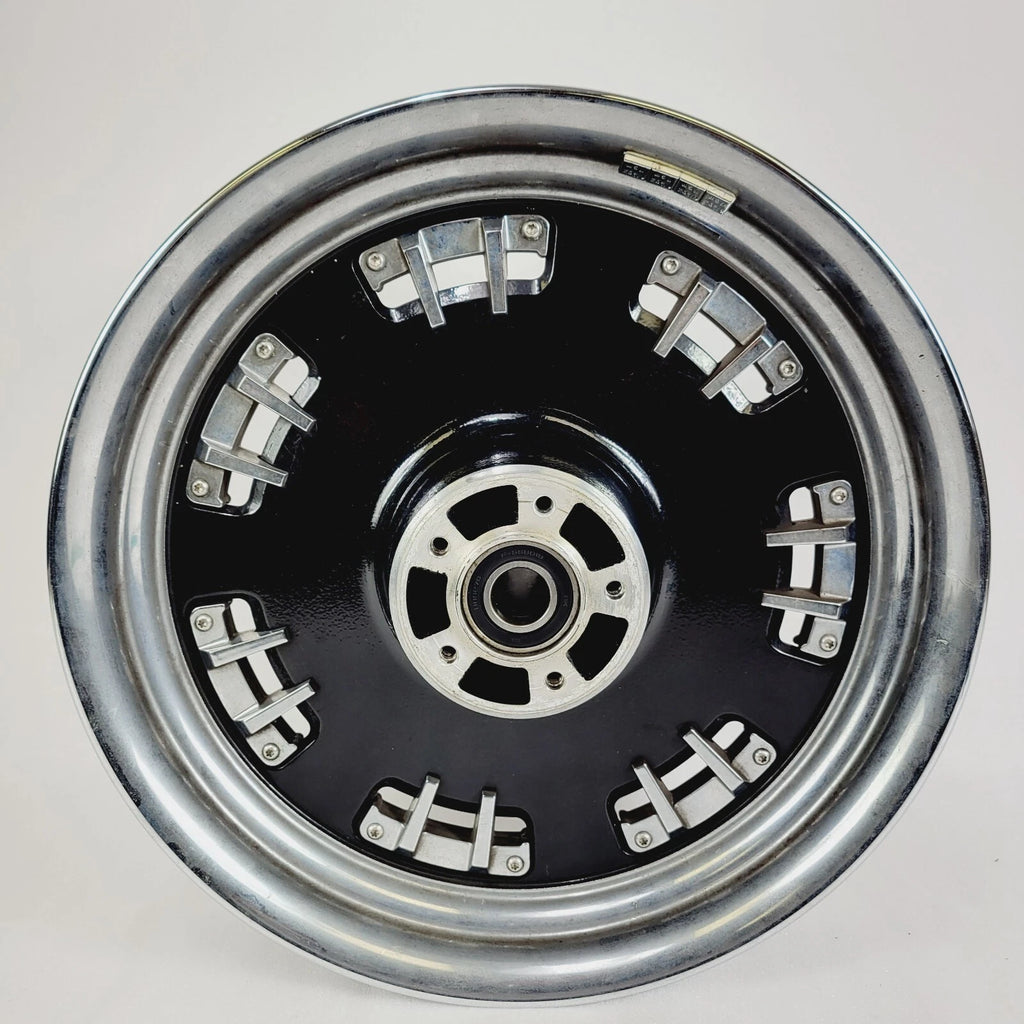 16x3 Front Wheel Fang Contrast Chrome for Harley Dyna FXDFSE CVO (2009)