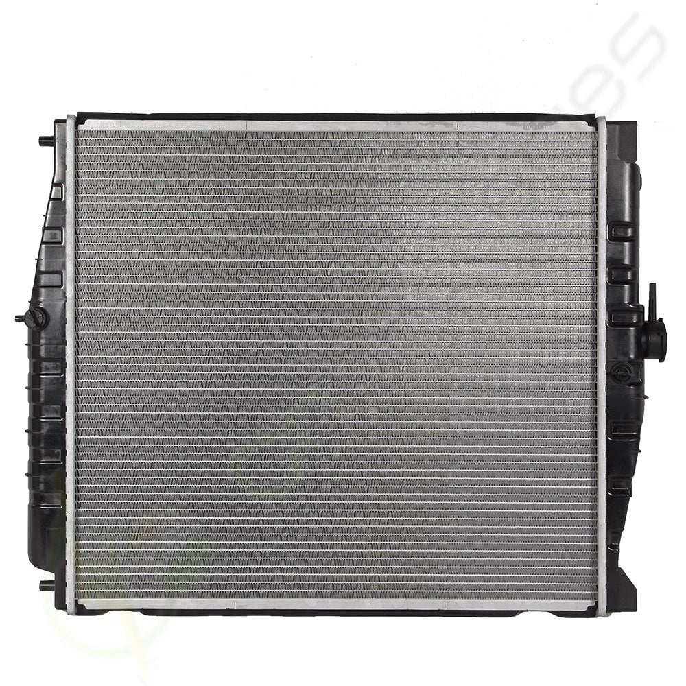 Aluminum Truck Radiator for NI UD 1800CS 2000 2300 2600 3000 3300 Series