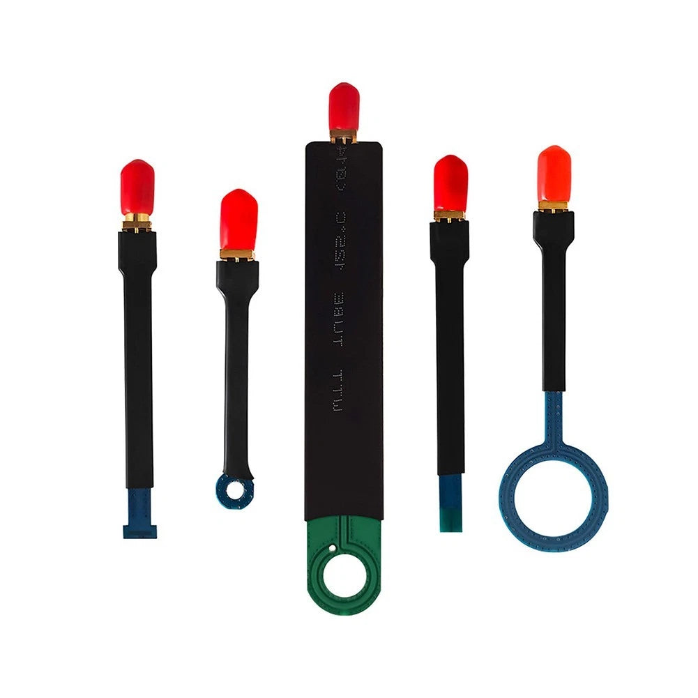 Antennas for Accessories with Large Heat Dissipation PCB