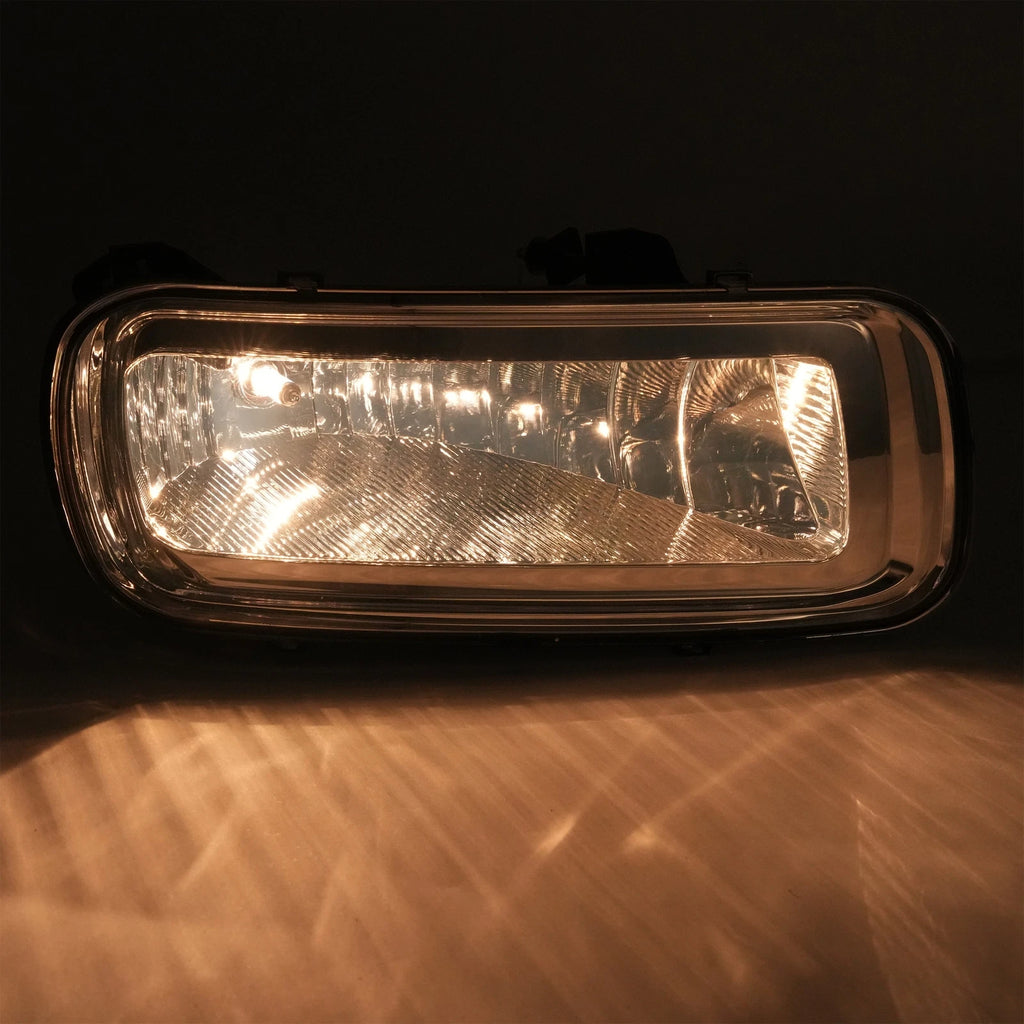 Right Side Fog Light with Bulb for Ford F-150 (2004-2006)