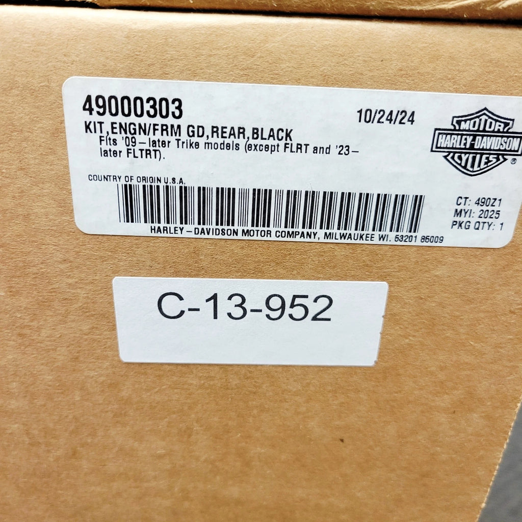 Rear Bumper Trunk Guard for Harley-Davidson Tri Glide (2009–2025) 49000303 - Black