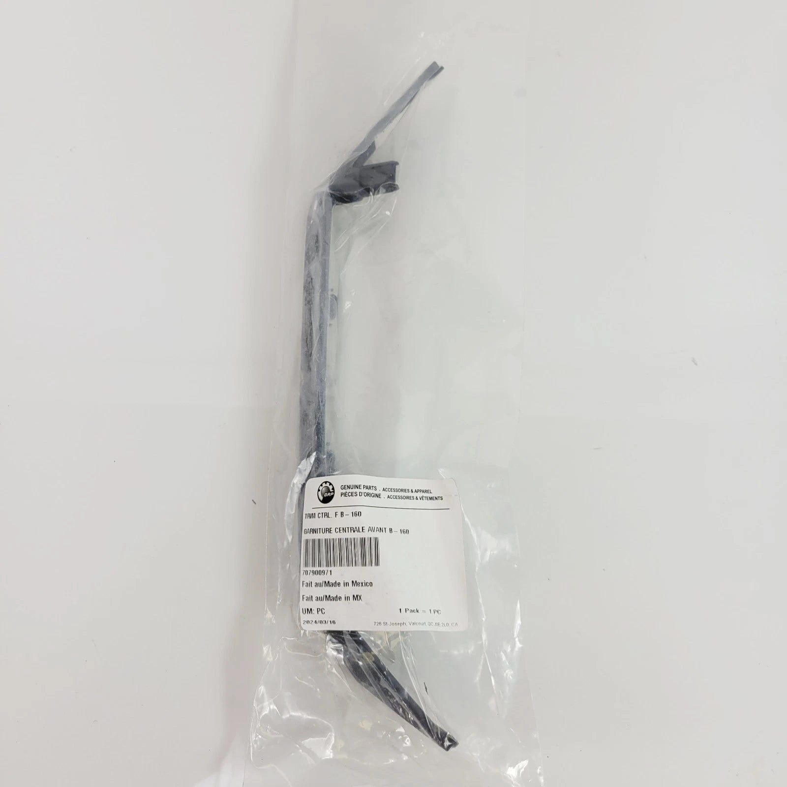 Front Central Cab Trim for Can-Am Maverick R (2024–2025) 707900971