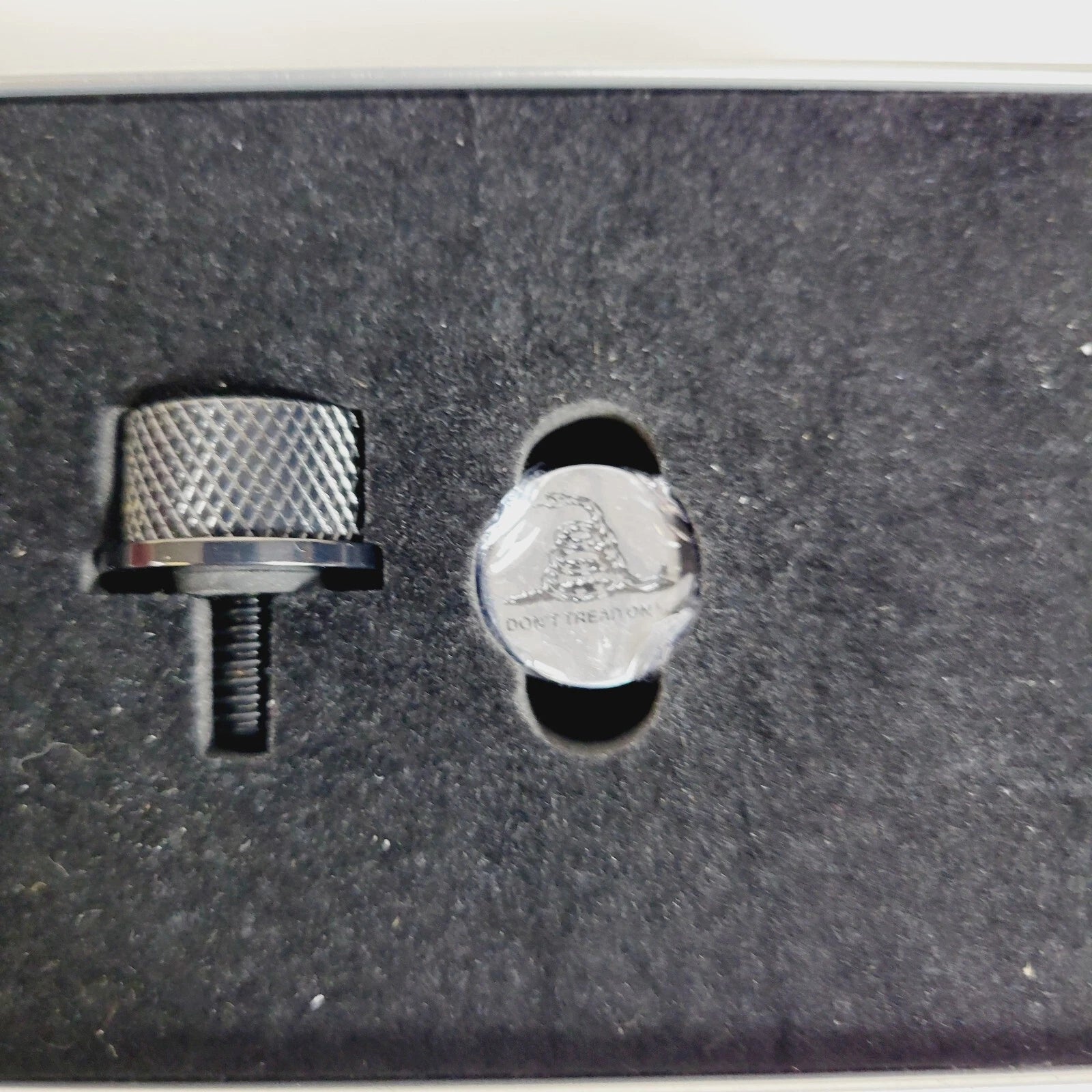 Seat Screw Knob for Figurati Designs Touring (Black Don't Tread On Me)