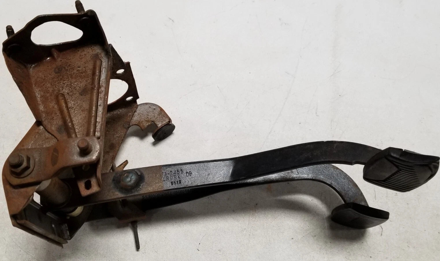 Clutch Pedal Assembly for Ford F150 (1992–1996)