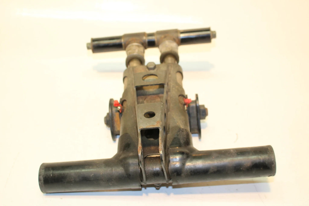 Rear Back Suspension Pivot Arm for Yamaha Venture MTX 1000 (2000–2009) 8ET-47332-01-00