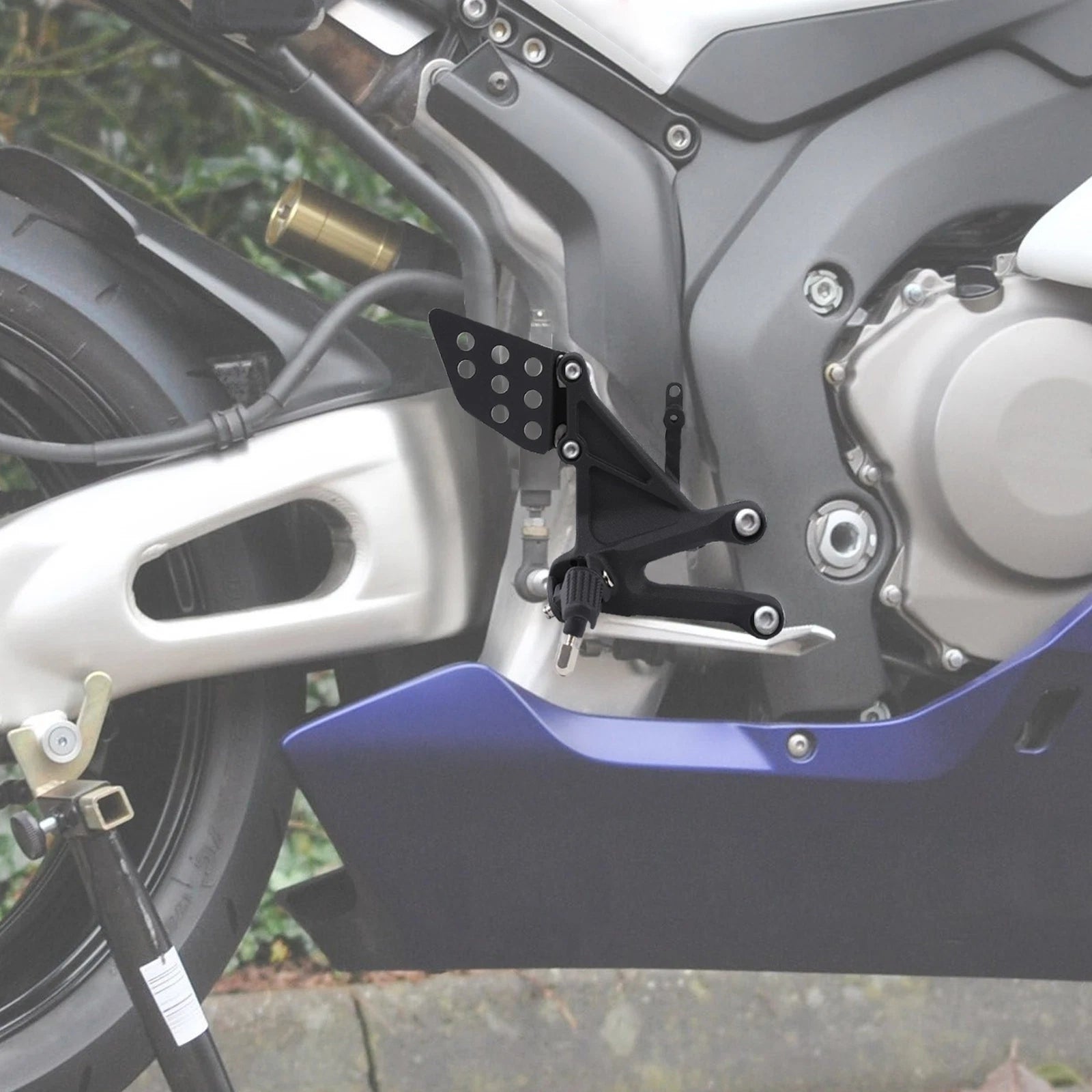Set of 2 Driver Footpegs Rest Bracket for Honda CBR1000RR (2004–2007)