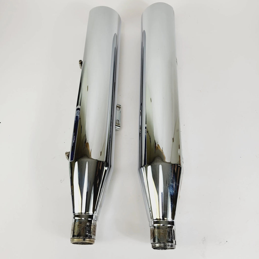 Slip On Mufflers w/Heat Shields for Harley-Davidson Softail Street Bob (2018–2023)
