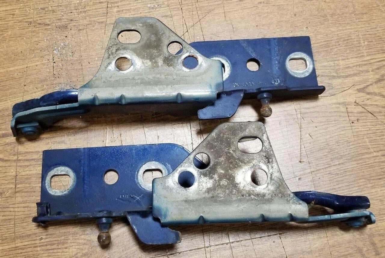 Hood Hinge Set for Jaguar X-Type (2002–2008)