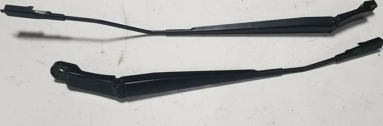 Wiper Arm Set for Lincoln MKS (2009–2012) Ford OEM
