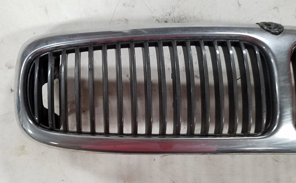 Grille for Jaguar X308 XJ8 (1998–2003) - Radiator with Emblem