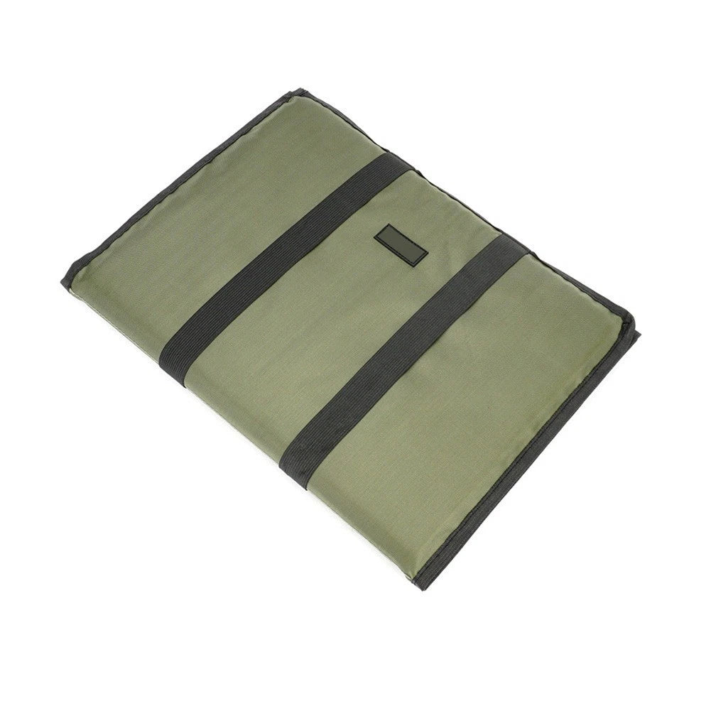 Fishing unhooking pad with sponge cushion and handle for fishermen