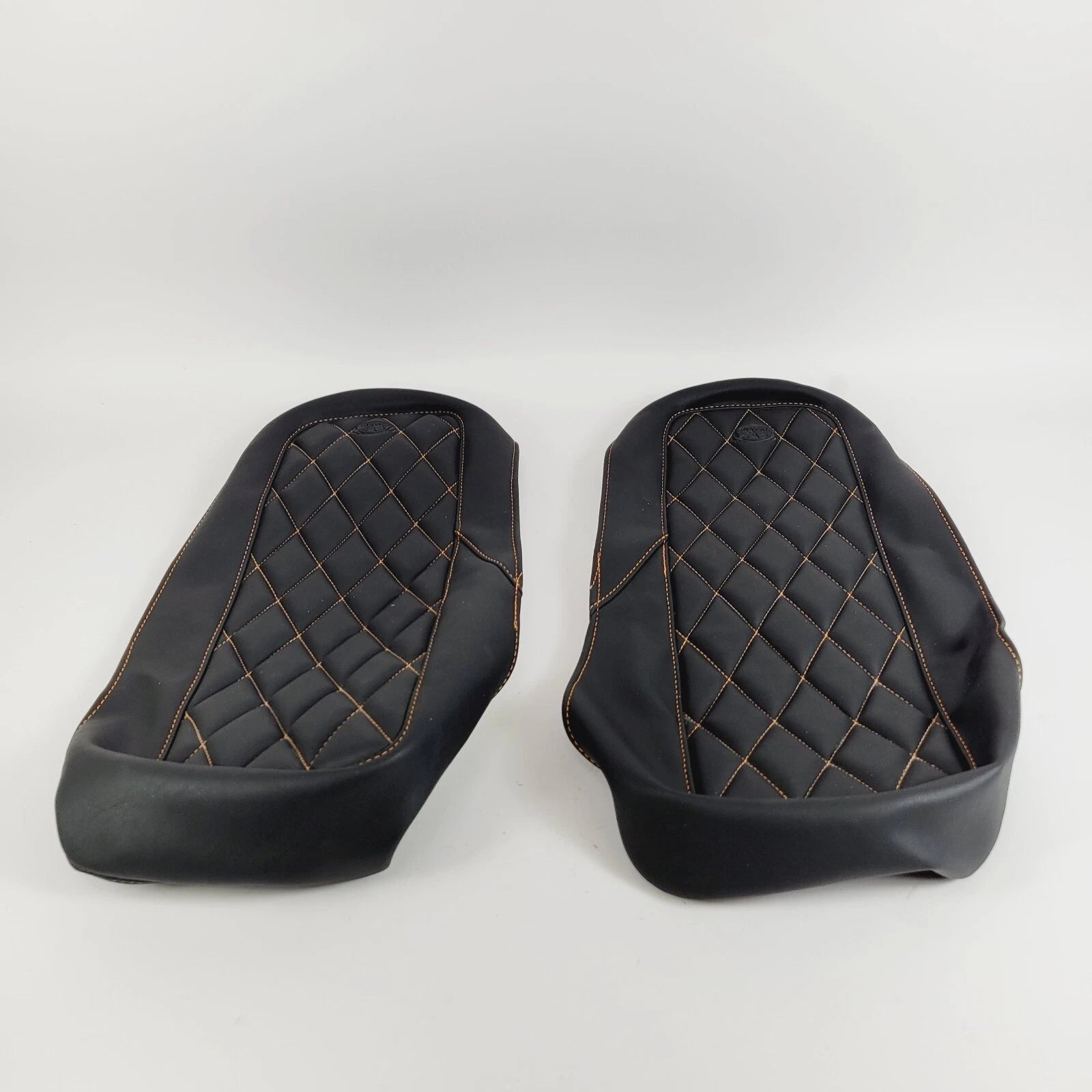 Saddlebag Lid Covers for Mustang (1993–2013) - Black, Mandarin Thread
