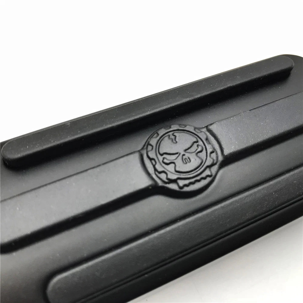 Black Gear Skull Footpegs for Harley Wide Glide Fat Boy Dyna (1984–2017)