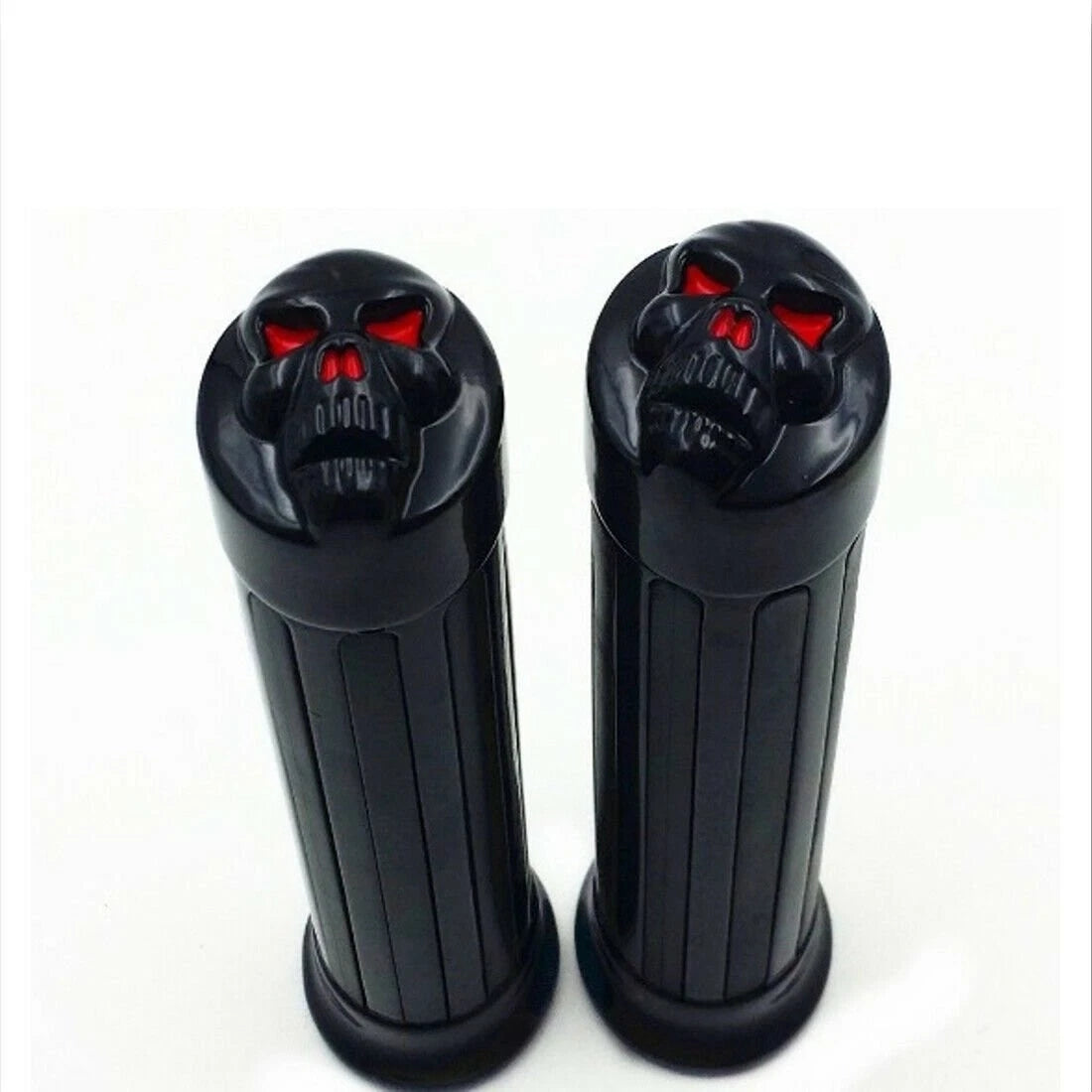 Black Skull Hand Grips for Harley Davidson Chopper Softail Dyna (25mm)
