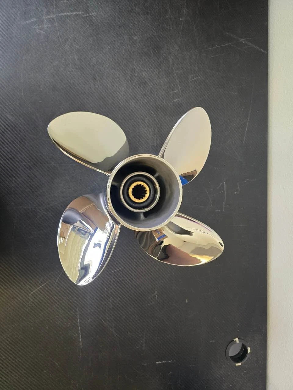 13 X 21 Stainless Outboard Boat Propeller for Yamaha 50-130HP (15 Tooth RH, 4 Blades)