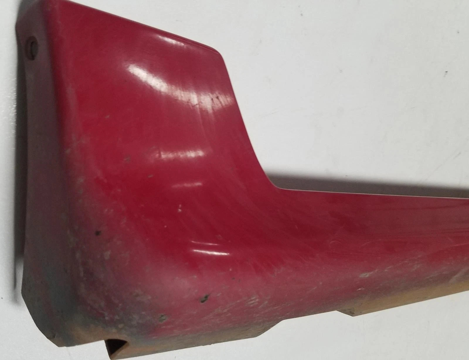 Side Skirt LH Lower Door Molding Red for Ford Thunderbird SC (1989–1995)