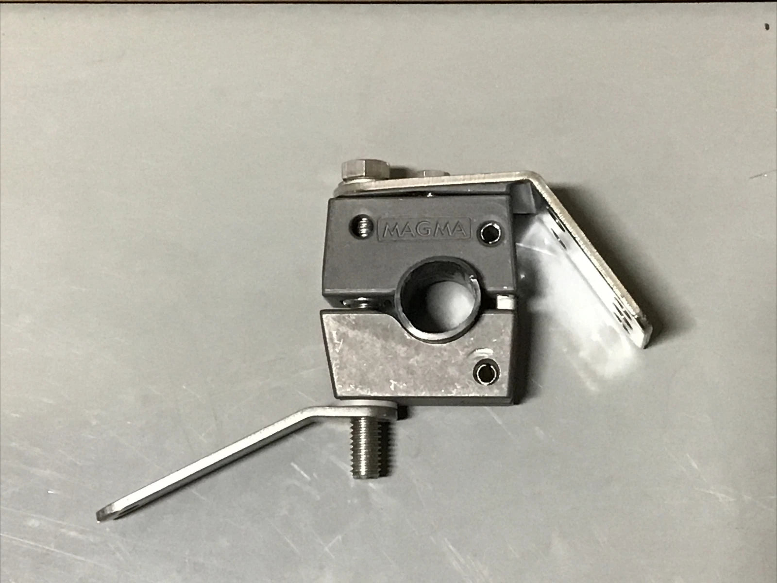 Magma Single Horizontal Rail Mount 7/8"-1" for T10-380 (Out of Box)